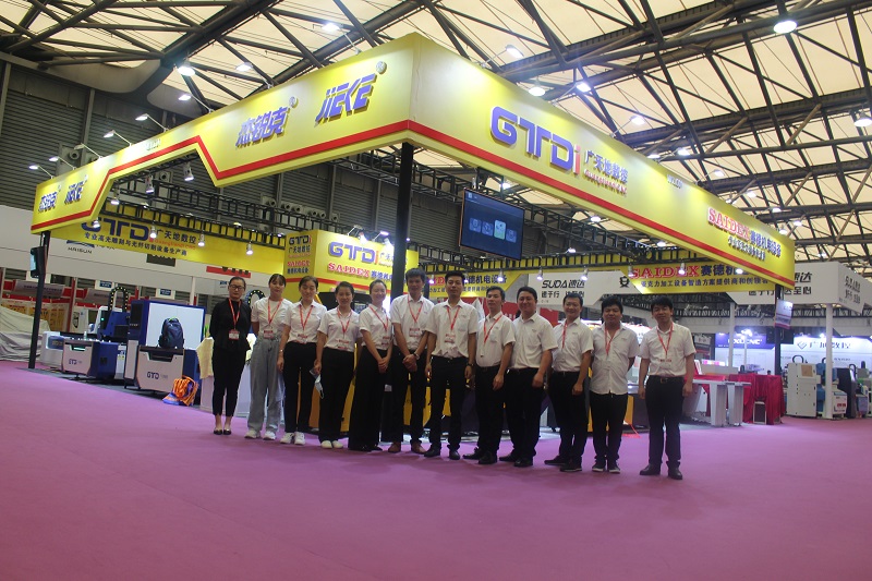 DB电竞(DBGame)数控带您直击2020上海广告展展会现场